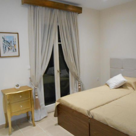 Elena'S Old Corfu Town Apartment Eksteriør bilde