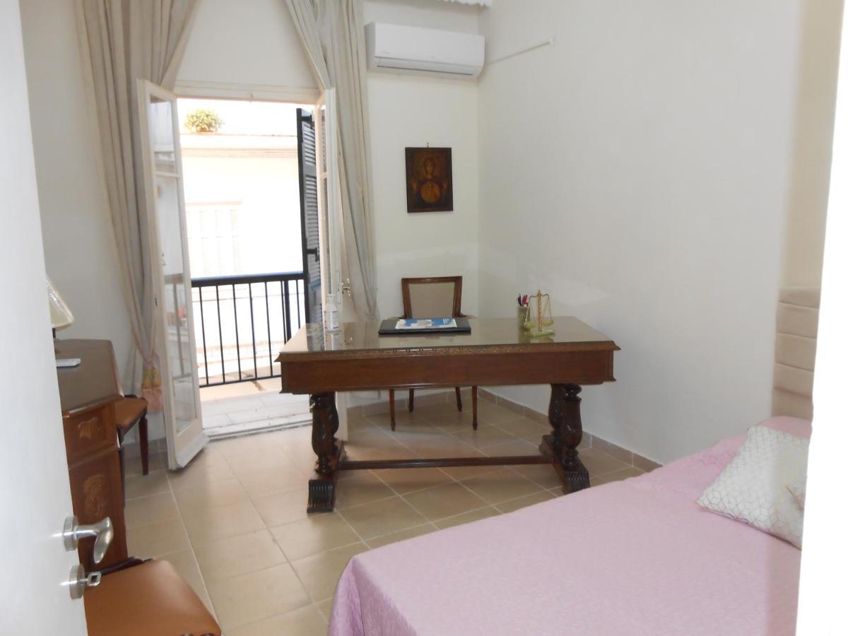 Elena'S Old Corfu Town Apartment Eksteriør bilde